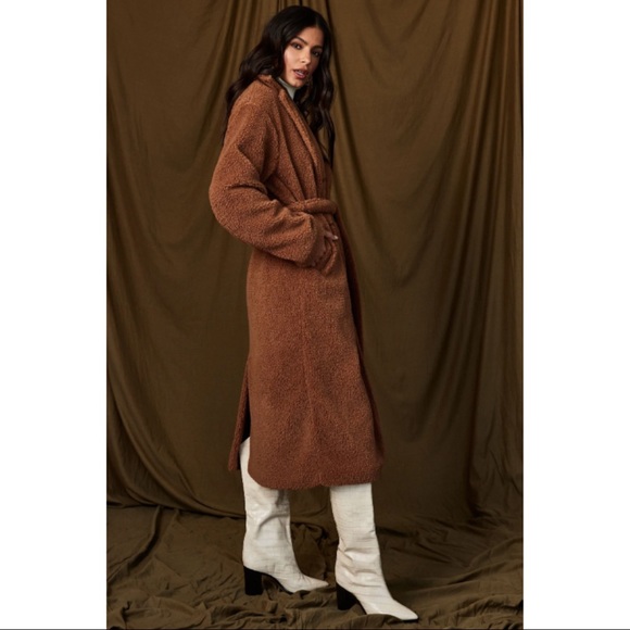 12th Tribe- Serena Camel Sherpa Jacket - Picture 5 of 10